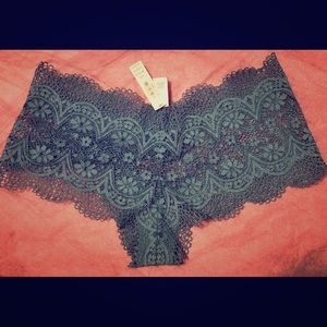 VS Lace Shortie Panty